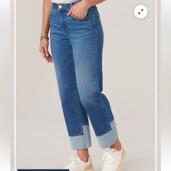 Democracy Jeans Absolution High Rise Round Up Boyfriend Jean Reverse cuff 12 - Picture 1 of 16